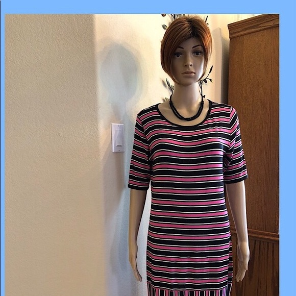 LuLaRoe Dresses & Skirts - LuLaRoe striped Julia dress! Sz.L 💕🖤💕